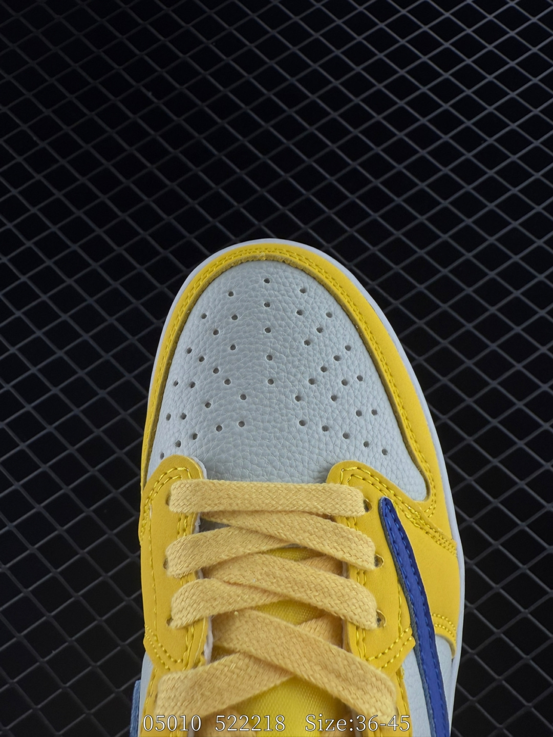 Travis Scott x Air Jordan 1 ” Reverse Mocha “